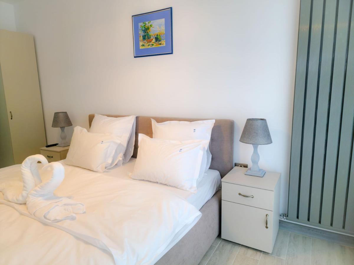 Blue Lagoon Aparthotel Pool & Spa Mamaia Nord ナボダリ エクステリア 写真